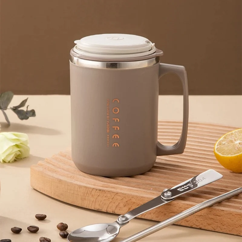 Mug avec Couvercle Transportable