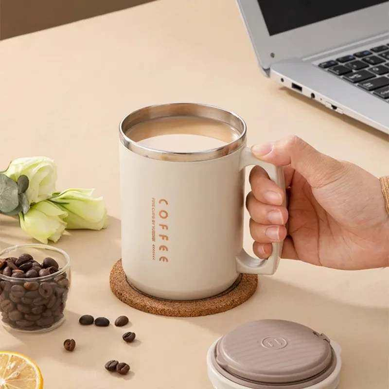 Mug avec Couvercle Transportable Blanc