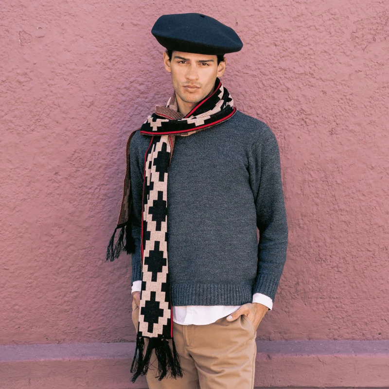 Guarda Pampa Knitted Scarf