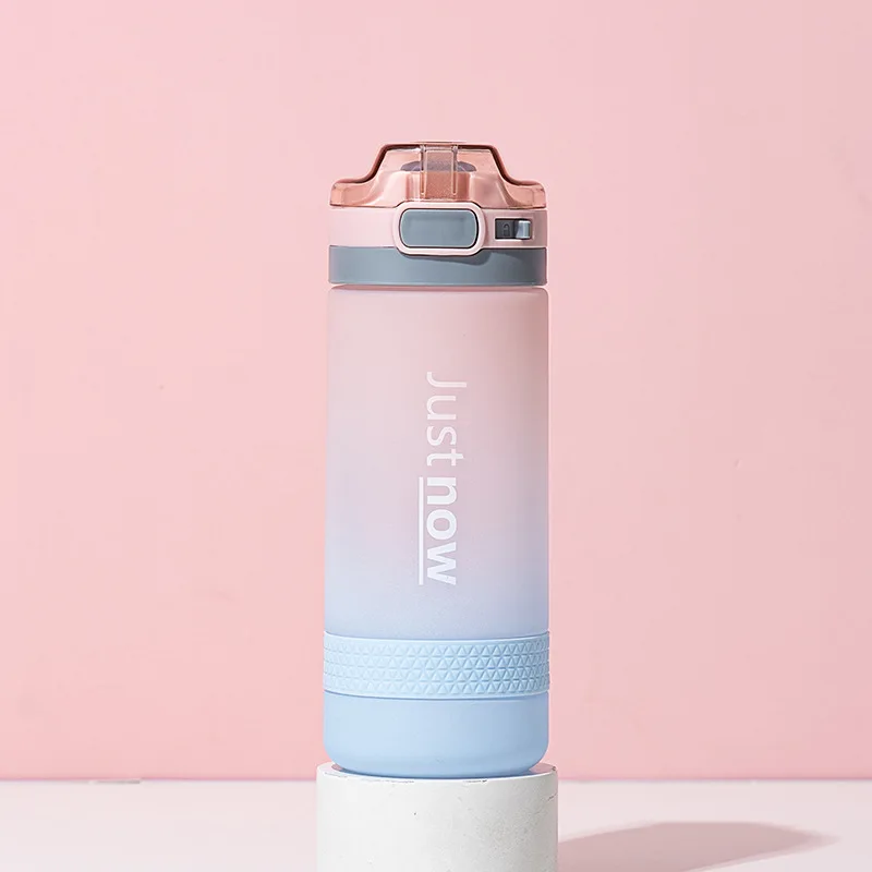 Gourde Plastique Avec Lanière